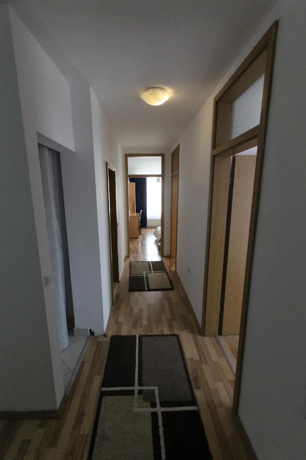 Kasumi Apartment พริสตีนา ภายนอก รูปภาพ
