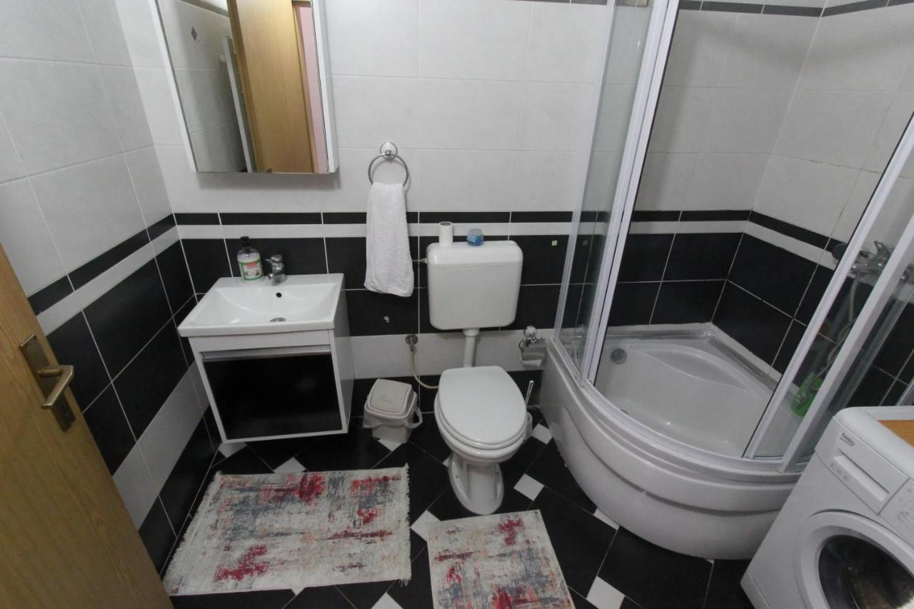 Kasumi Apartment พริสตีนา ภายนอก รูปภาพ