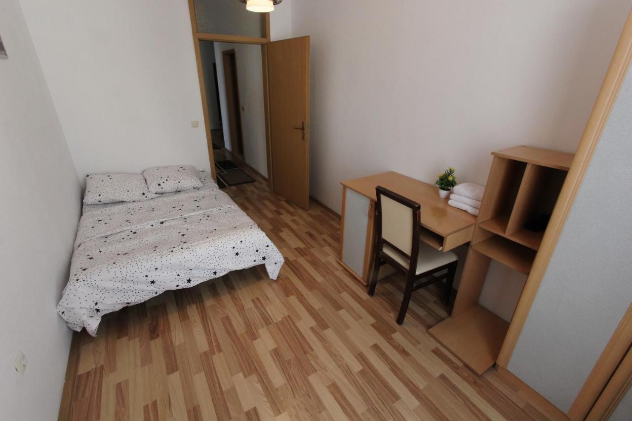 Kasumi Apartment พริสตีนา ภายนอก รูปภาพ